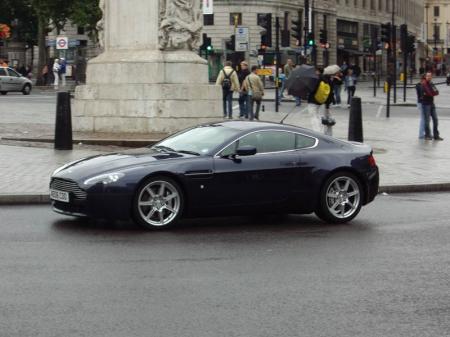 Aston Martin Vantage